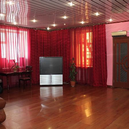 Pekin Hotel Temirtau Esterno foto