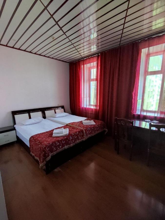 Pekin Hotel Temirtau Esterno foto