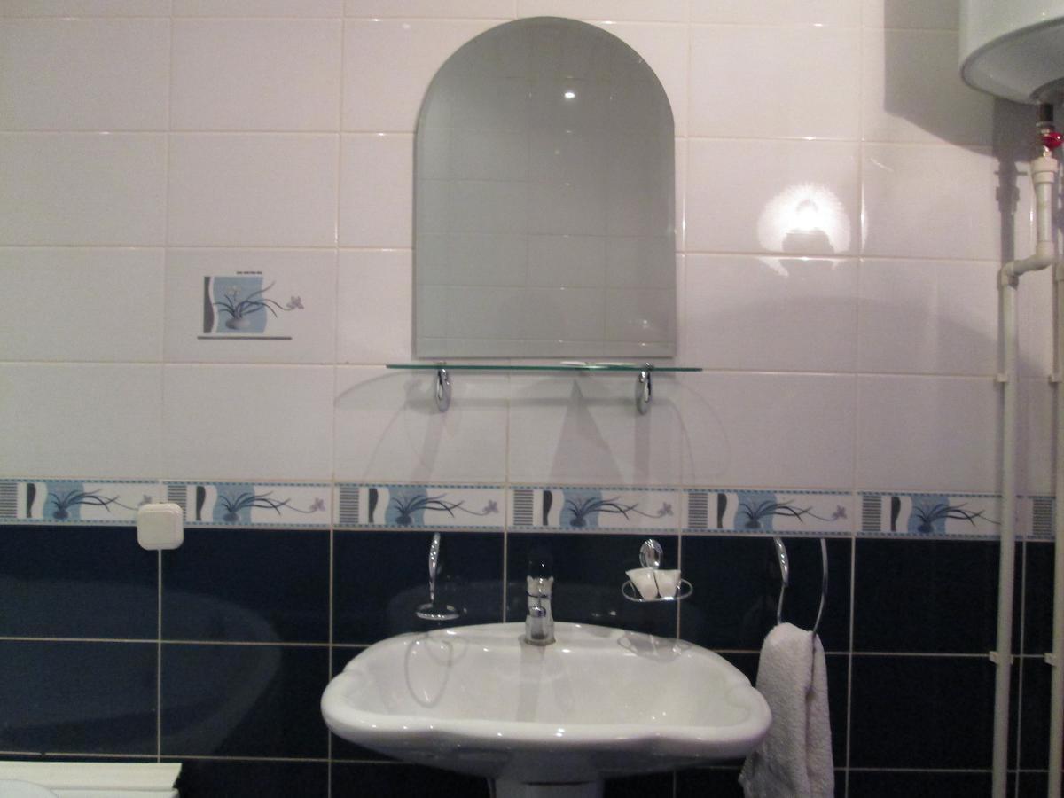 Pekin Hotel Temirtau Esterno foto
