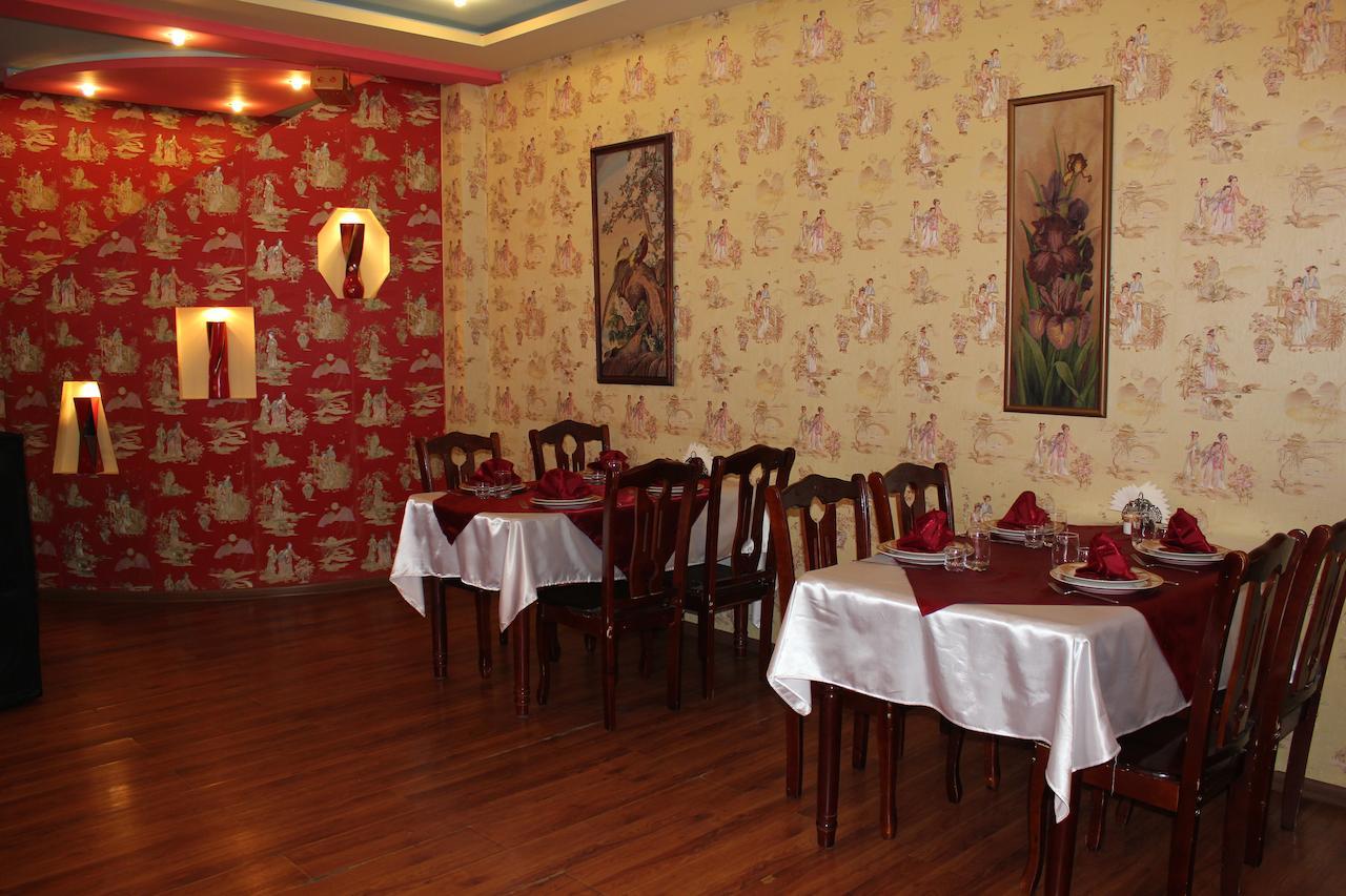 Pekin Hotel Temirtau Esterno foto