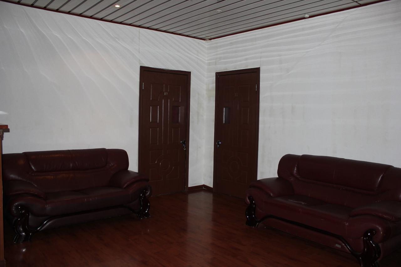 Pekin Hotel Temirtau Esterno foto