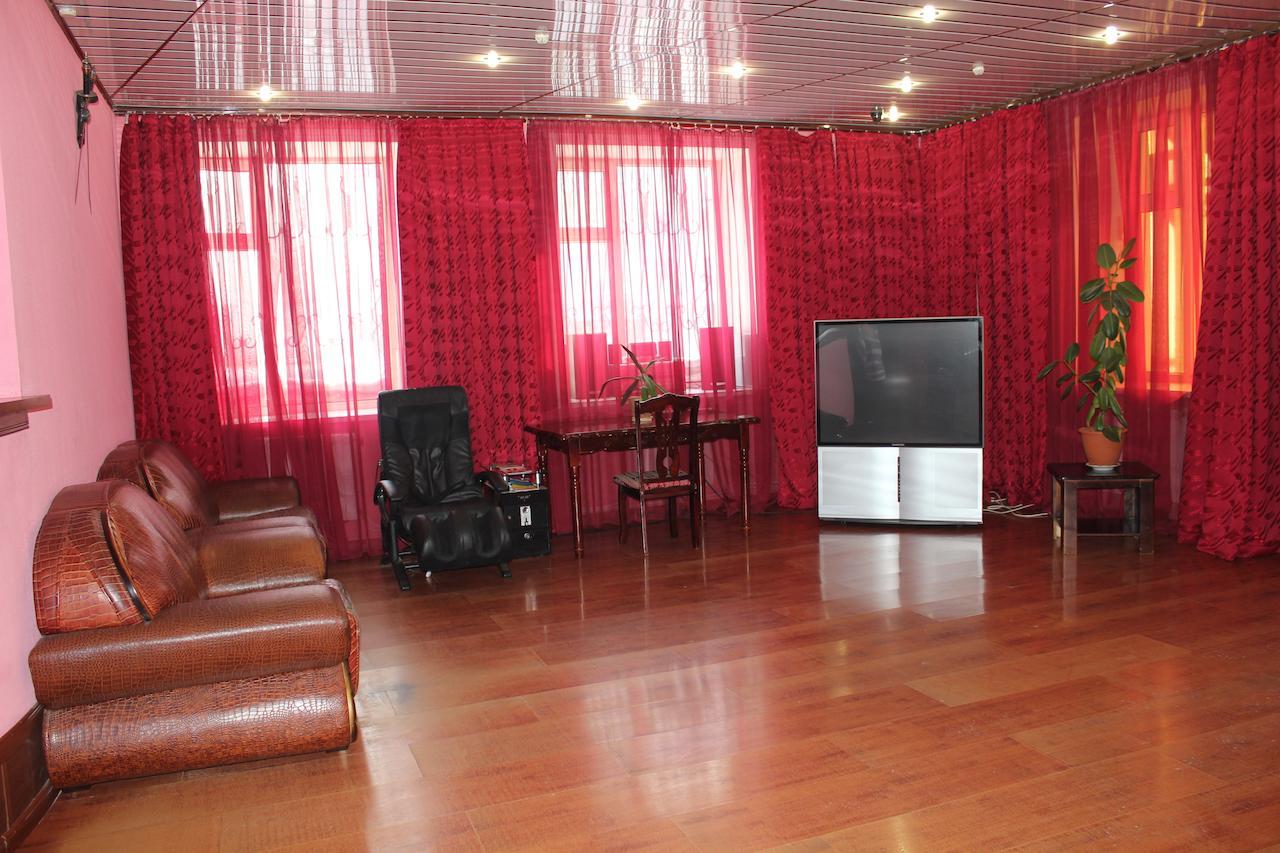 Pekin Hotel Temirtau Esterno foto